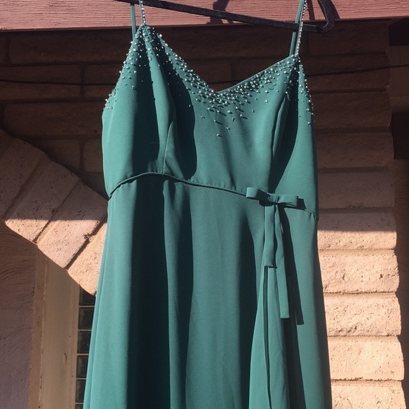 Venus Floor-length Gown in Forest Green - Picture 4 of 9